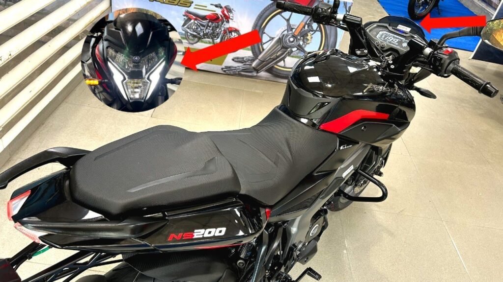 Bajaj Pulsar NS200 Bike Price